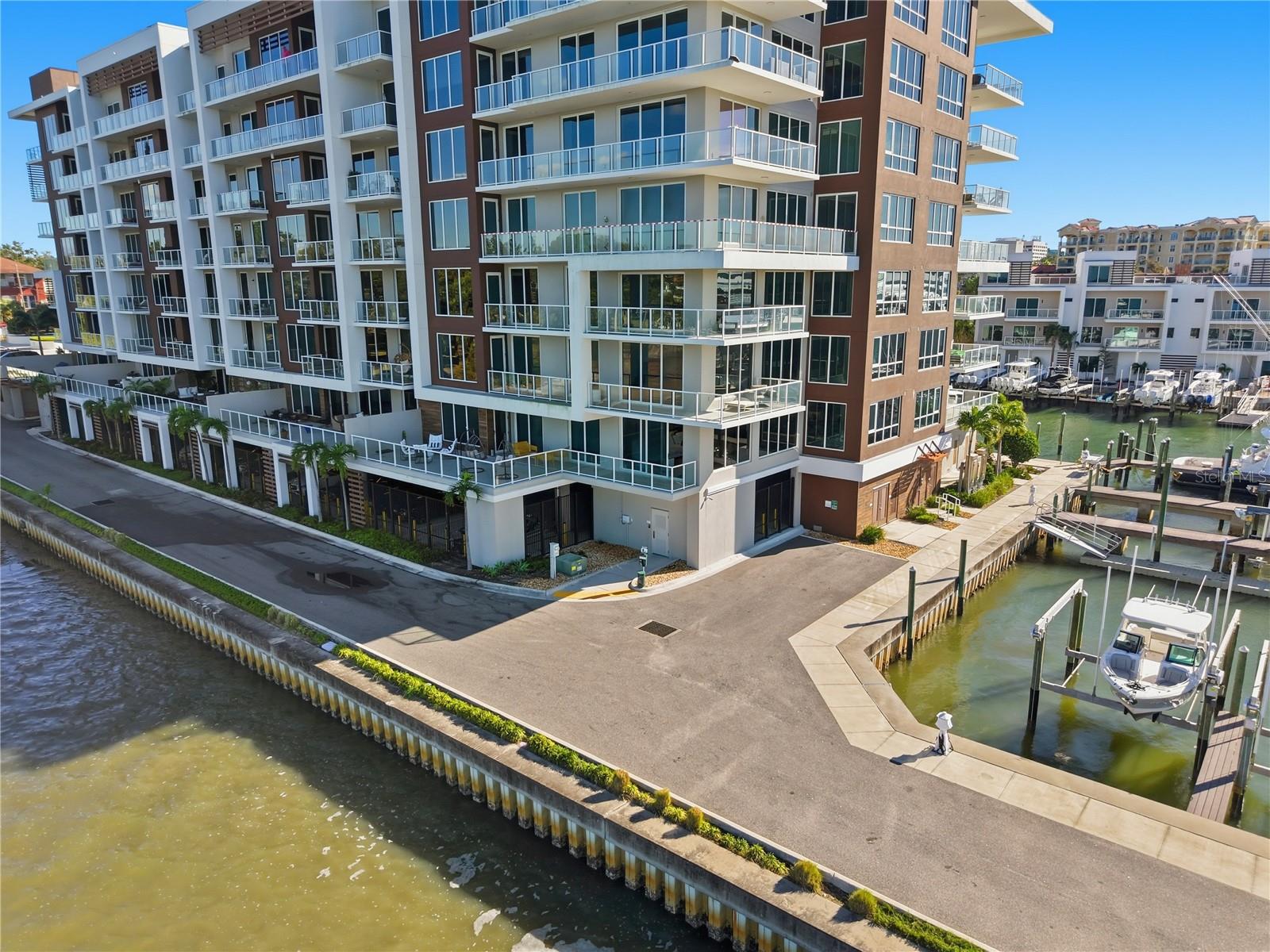 MARINA BAY 880 CONDO - Residential