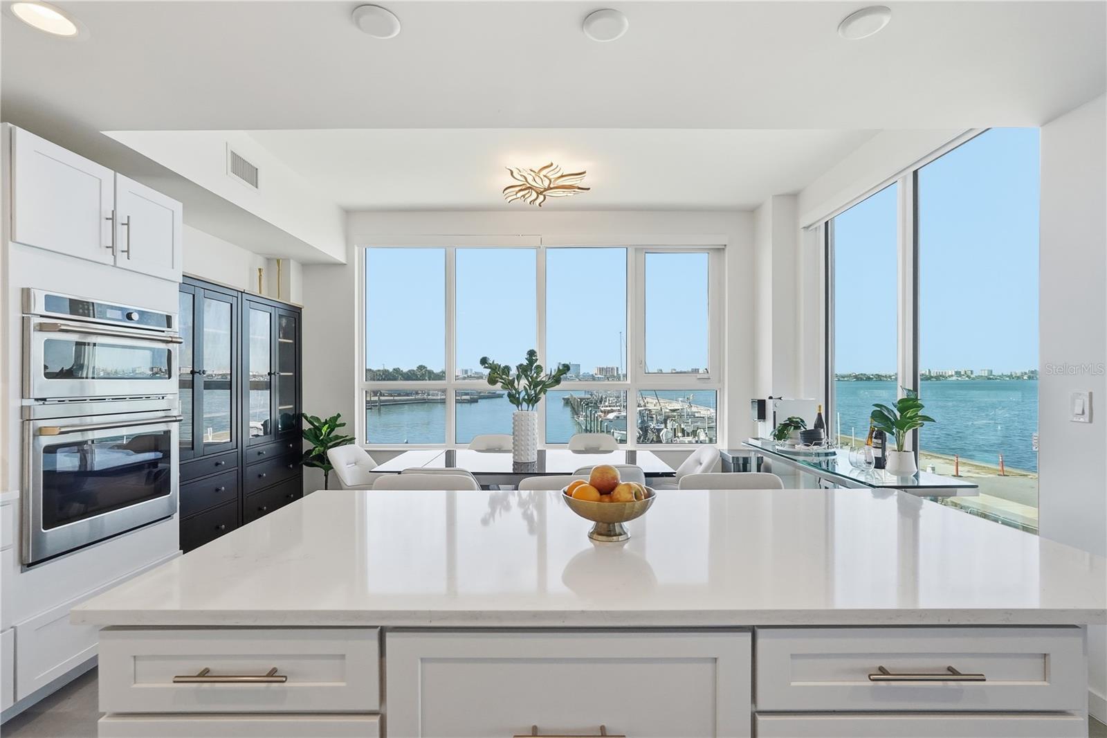 MARINA BAY 880 CONDO - Residential