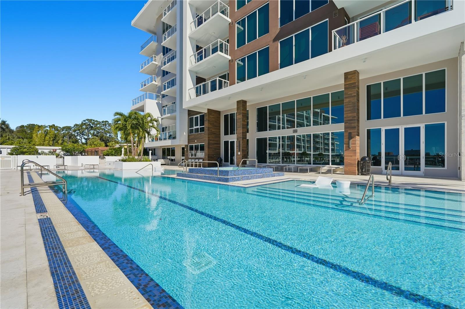 MARINA BAY 880 CONDO - Residential