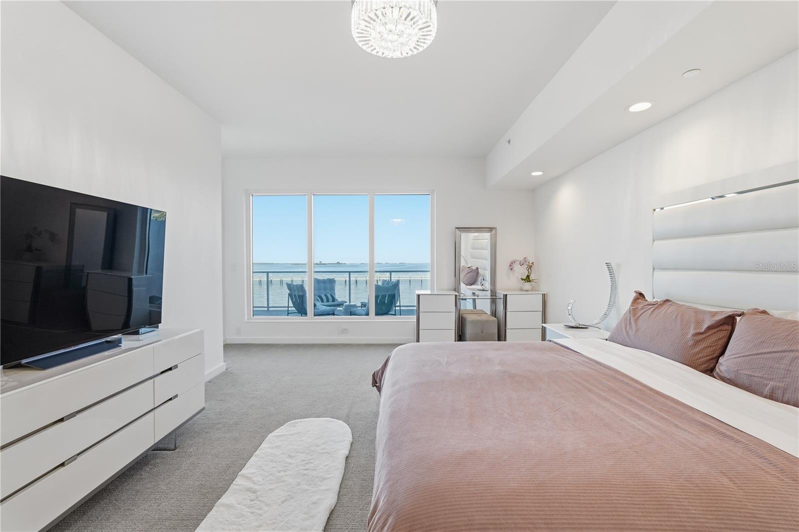 MARINA BAY 880 CONDO - Residential