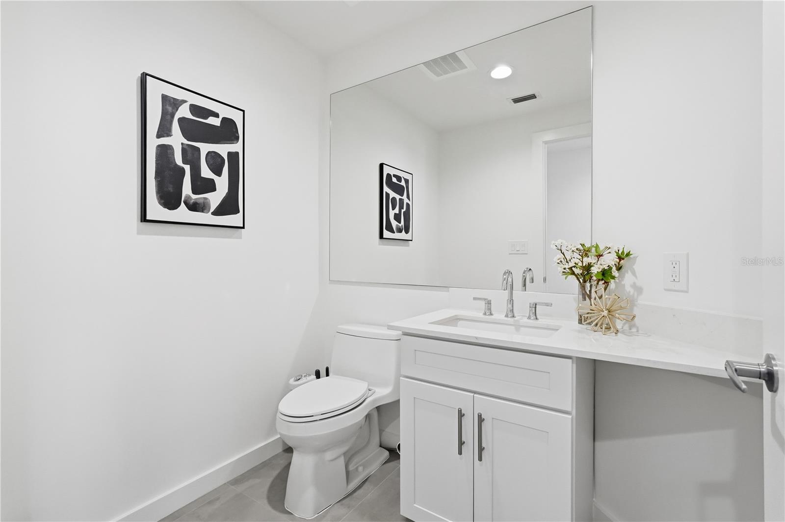 MARINA BAY 880 CONDO - Residential