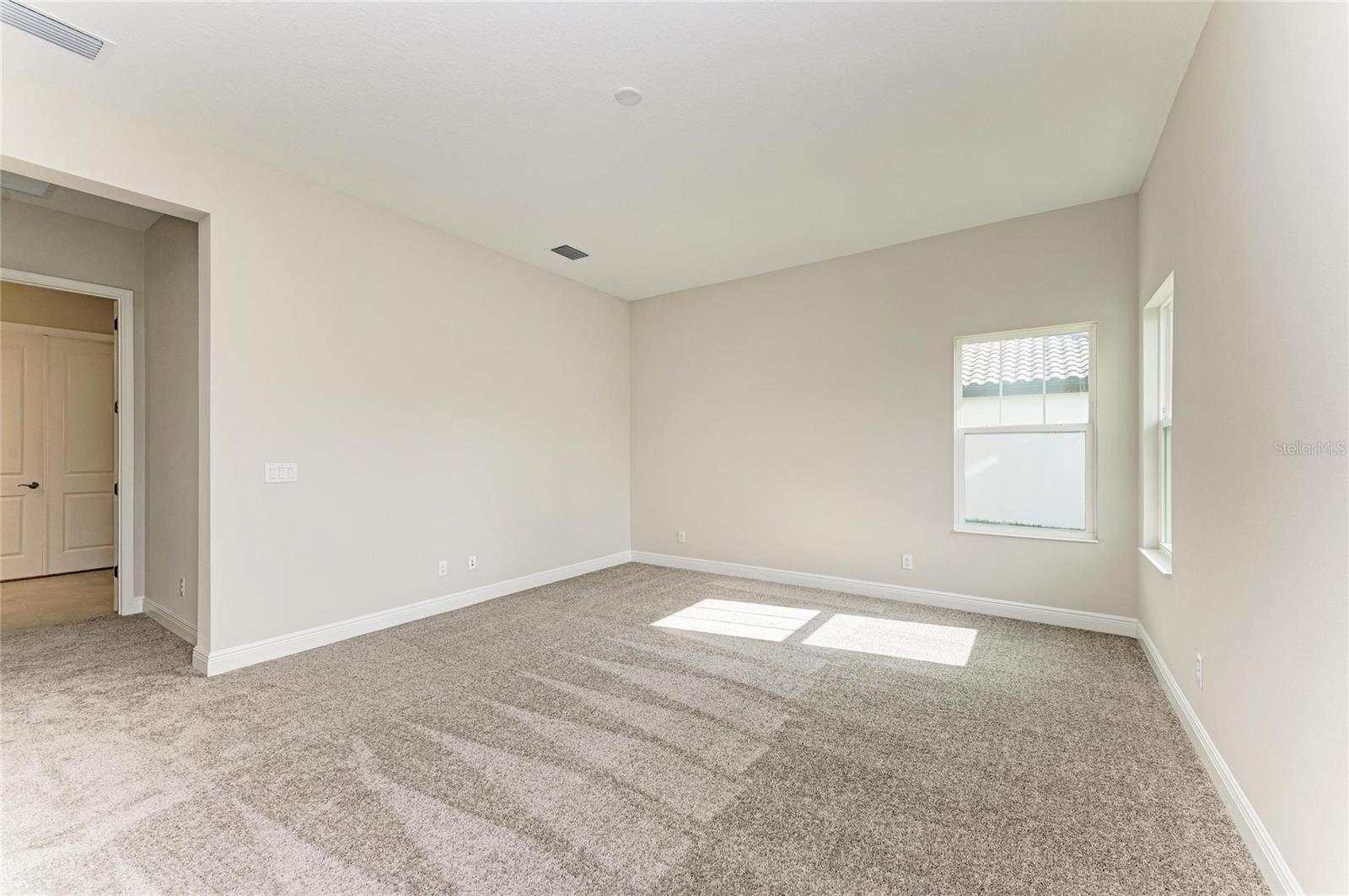 10073 MEADOWRUN DRIVE