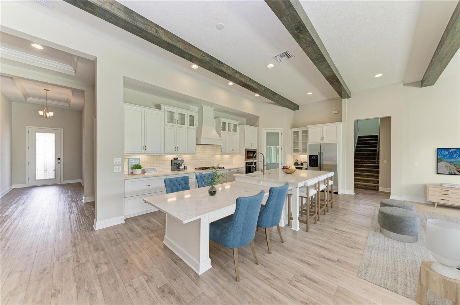 10073 MEADOWRUN DRIVE