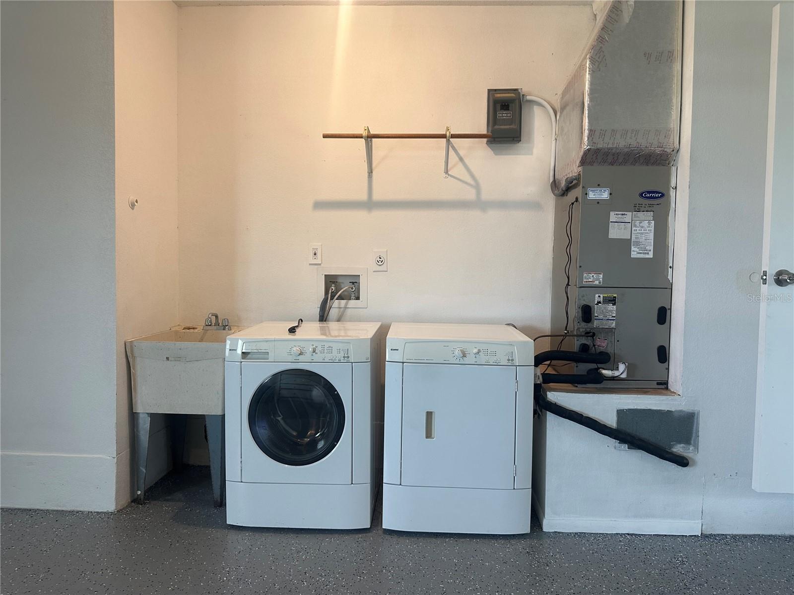 ROTONDA WEST OAKLAND HILLS - Residential Lease