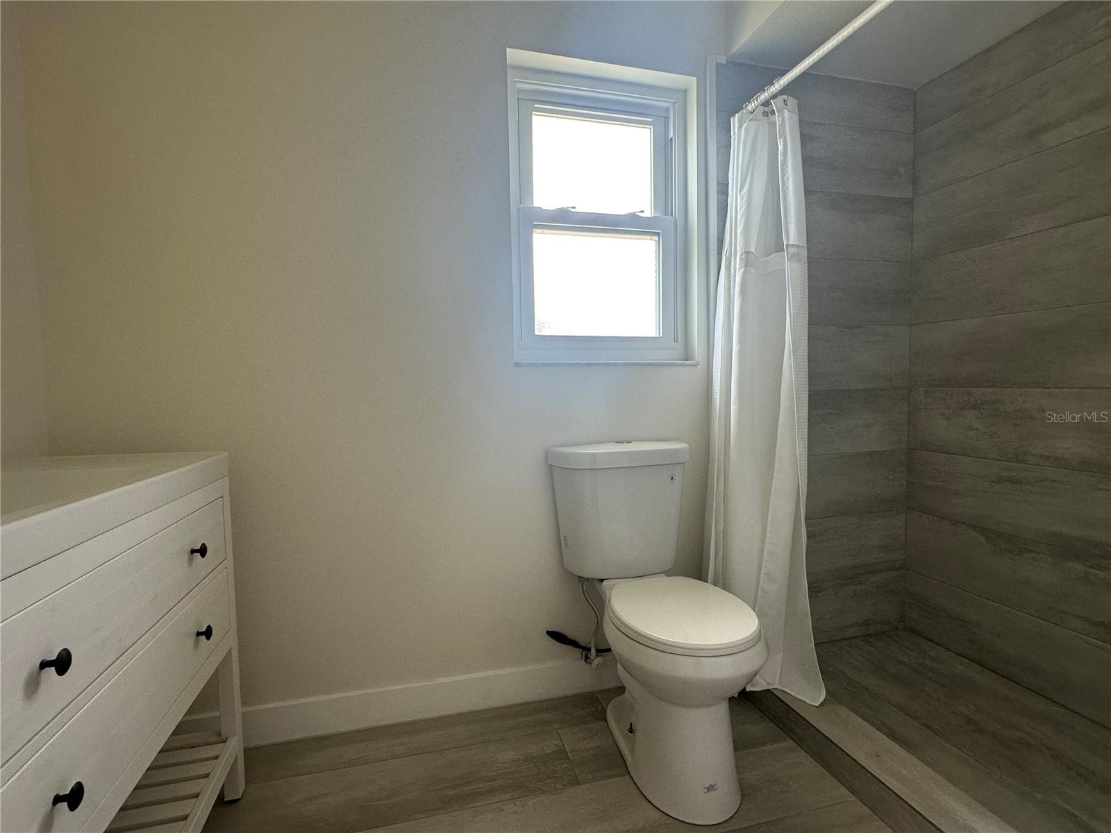 ROTONDA WEST OAKLAND HILLS - Residential Lease