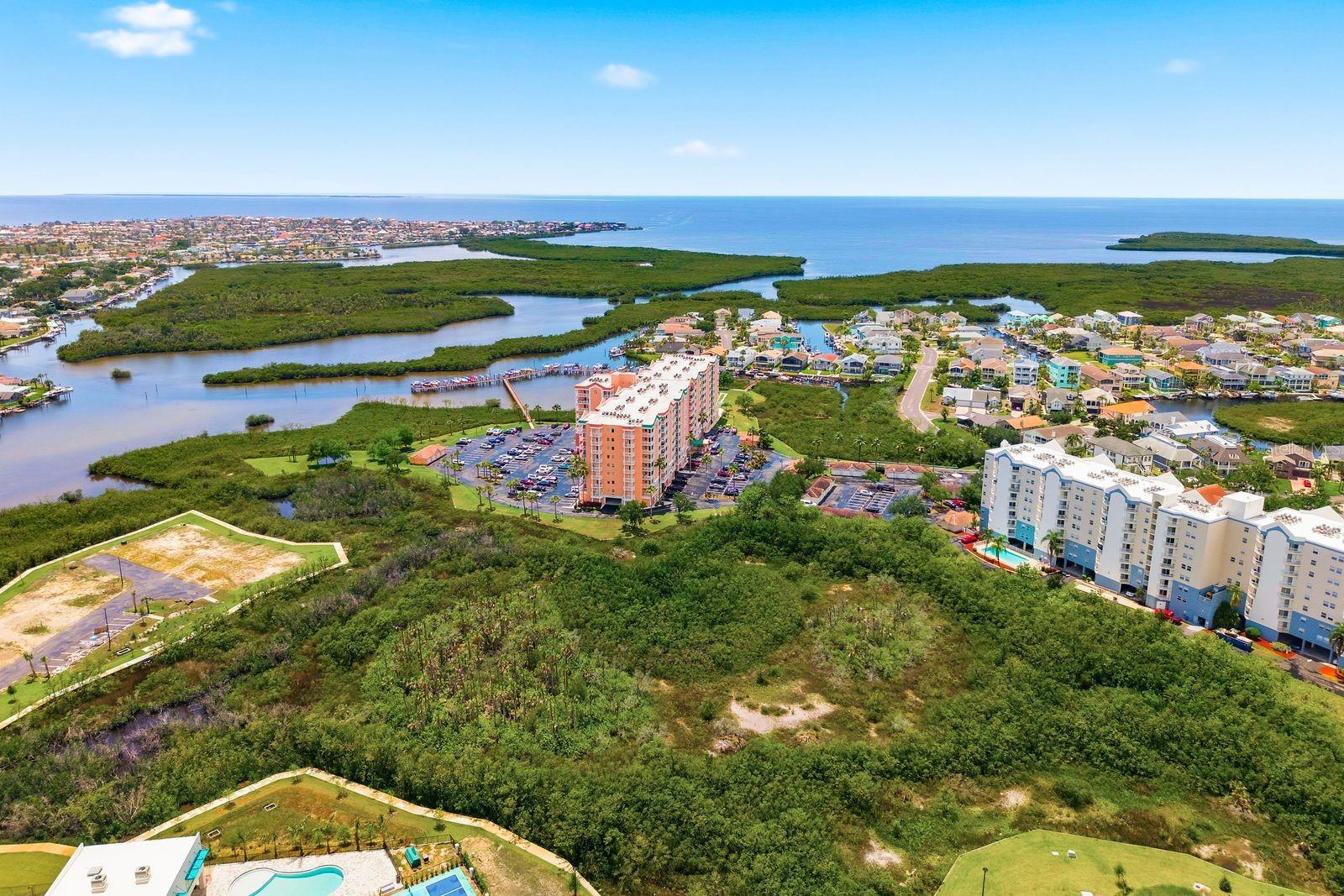 SEAVIEW PLACE/GULF LNDGS - Residential