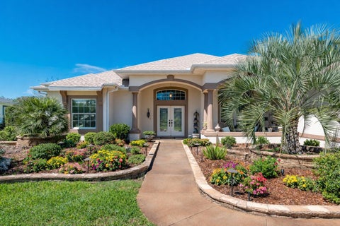 Photo of 1670 Saint James Circle, The Villages, FL 32162 (MLS # V4950915)