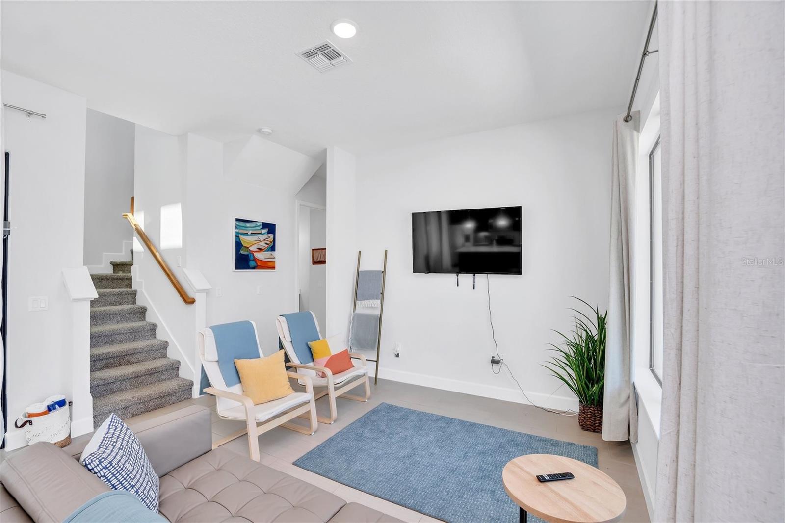 VILLA DOMANI - Residential Lease