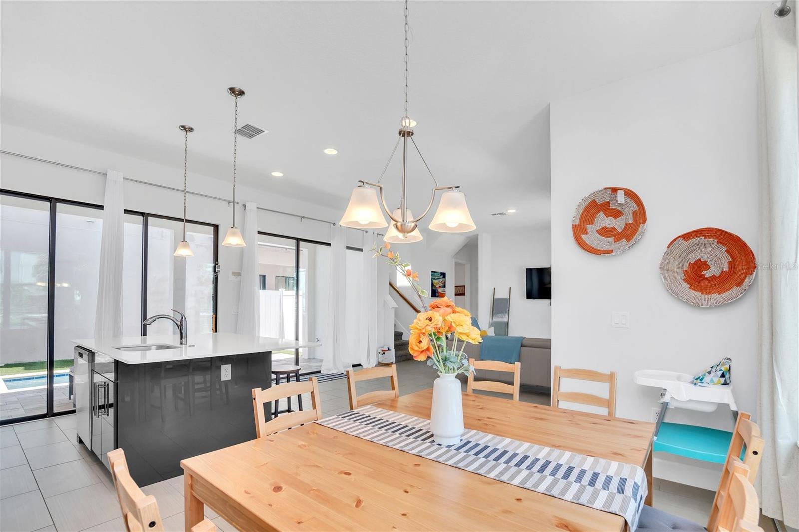 VILLA DOMANI - Residential Lease