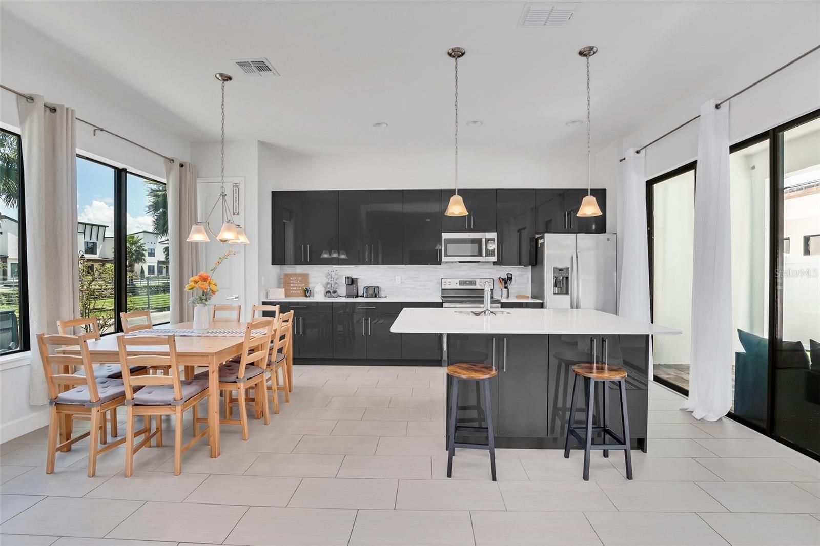 VILLA DOMANI - Residential Lease