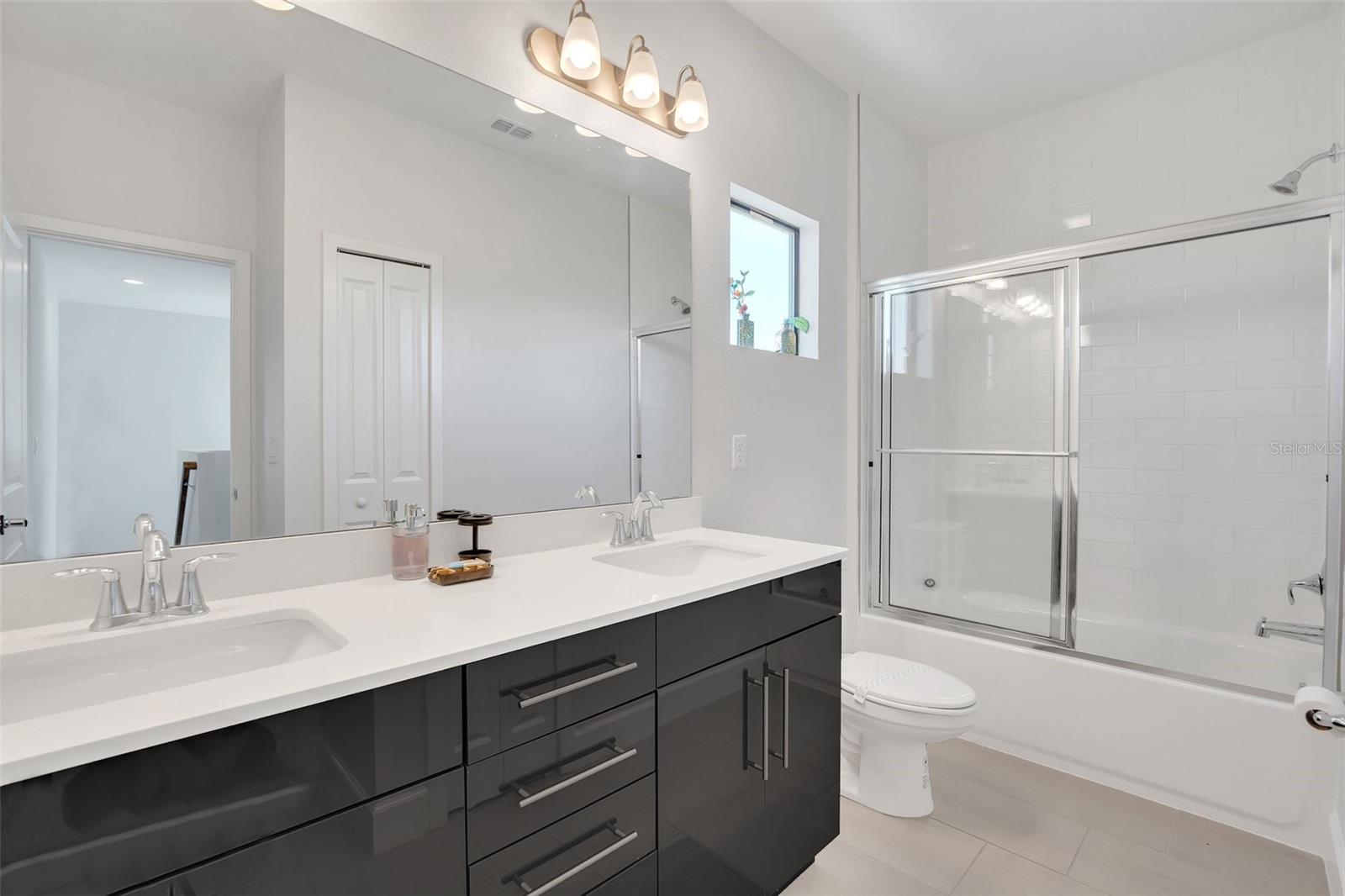 VILLA DOMANI - Residential Lease