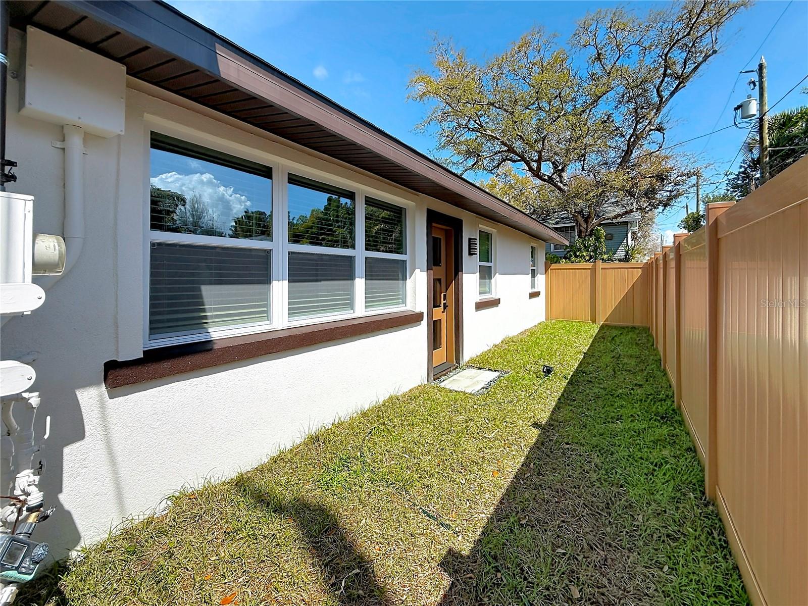 HARPER CIRCLE - Residential