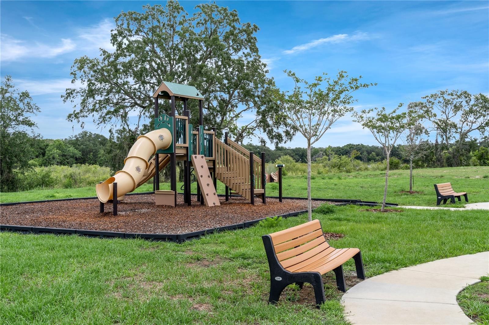 SUNSET LAKES ESTATES - Residential