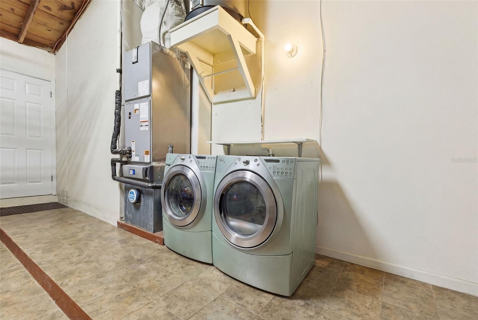 COLONIAL LANE JUNGLE ADD - Residential