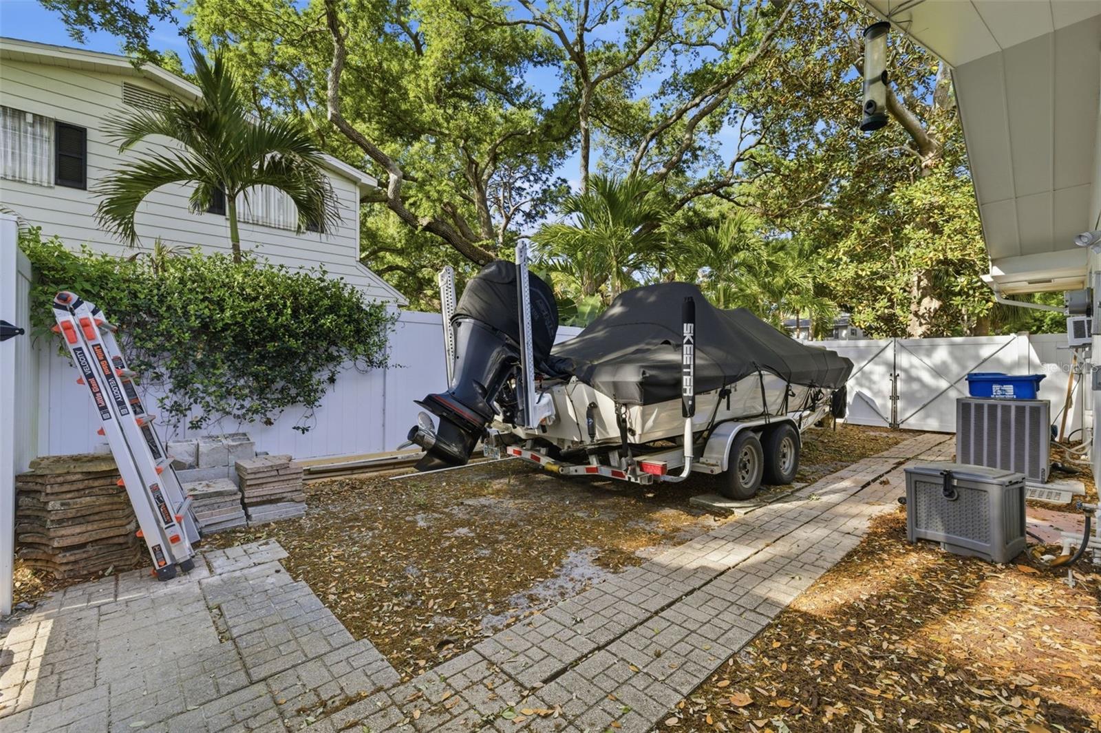 COLONIAL LANE JUNGLE ADD - Residential