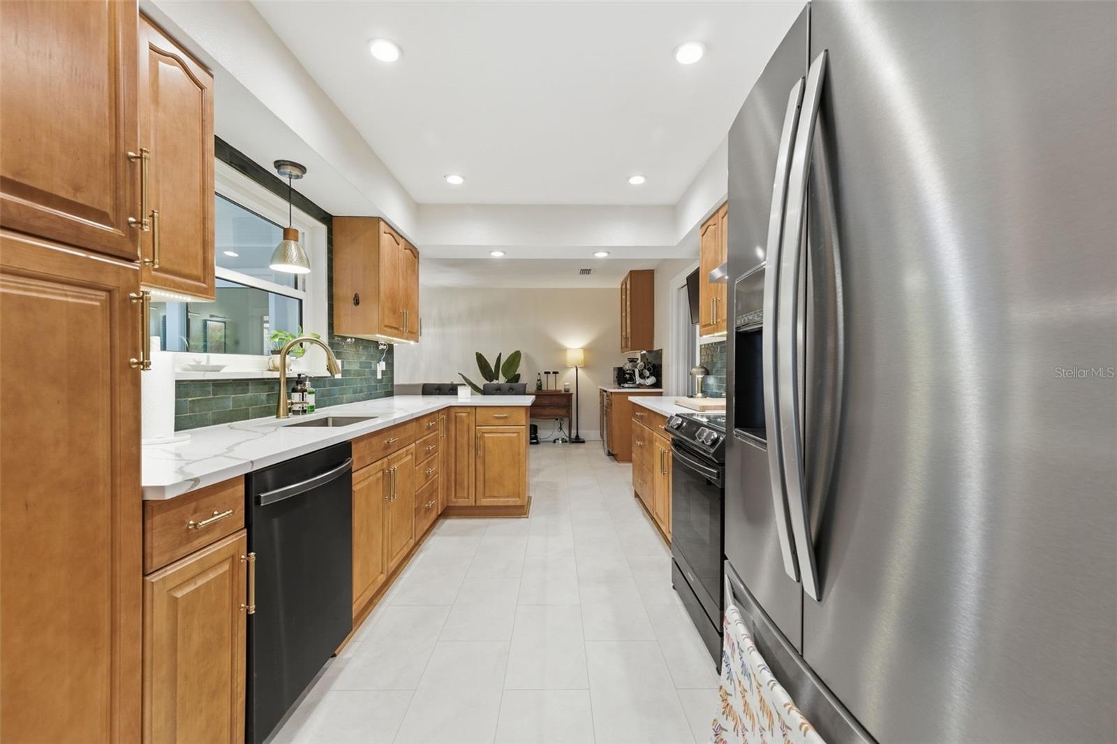 COLONIAL LANE JUNGLE ADD - Residential