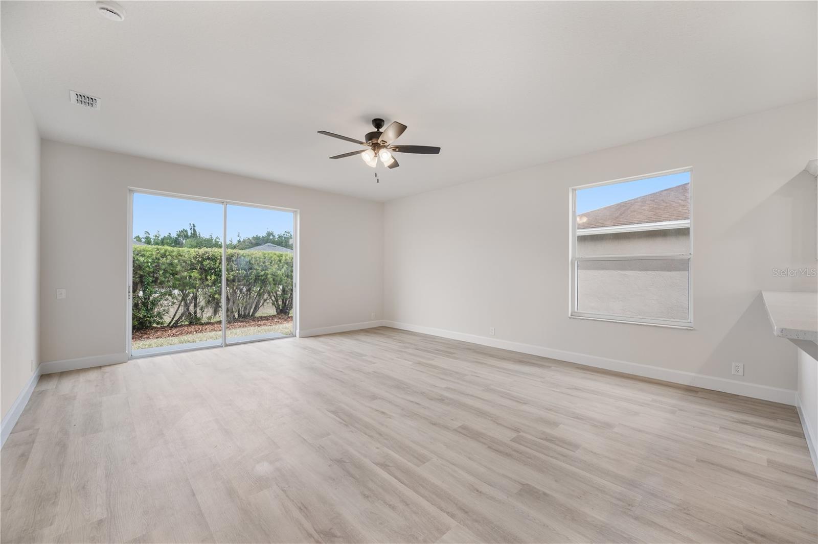 CARILLON LAKES PH 2 - Residential