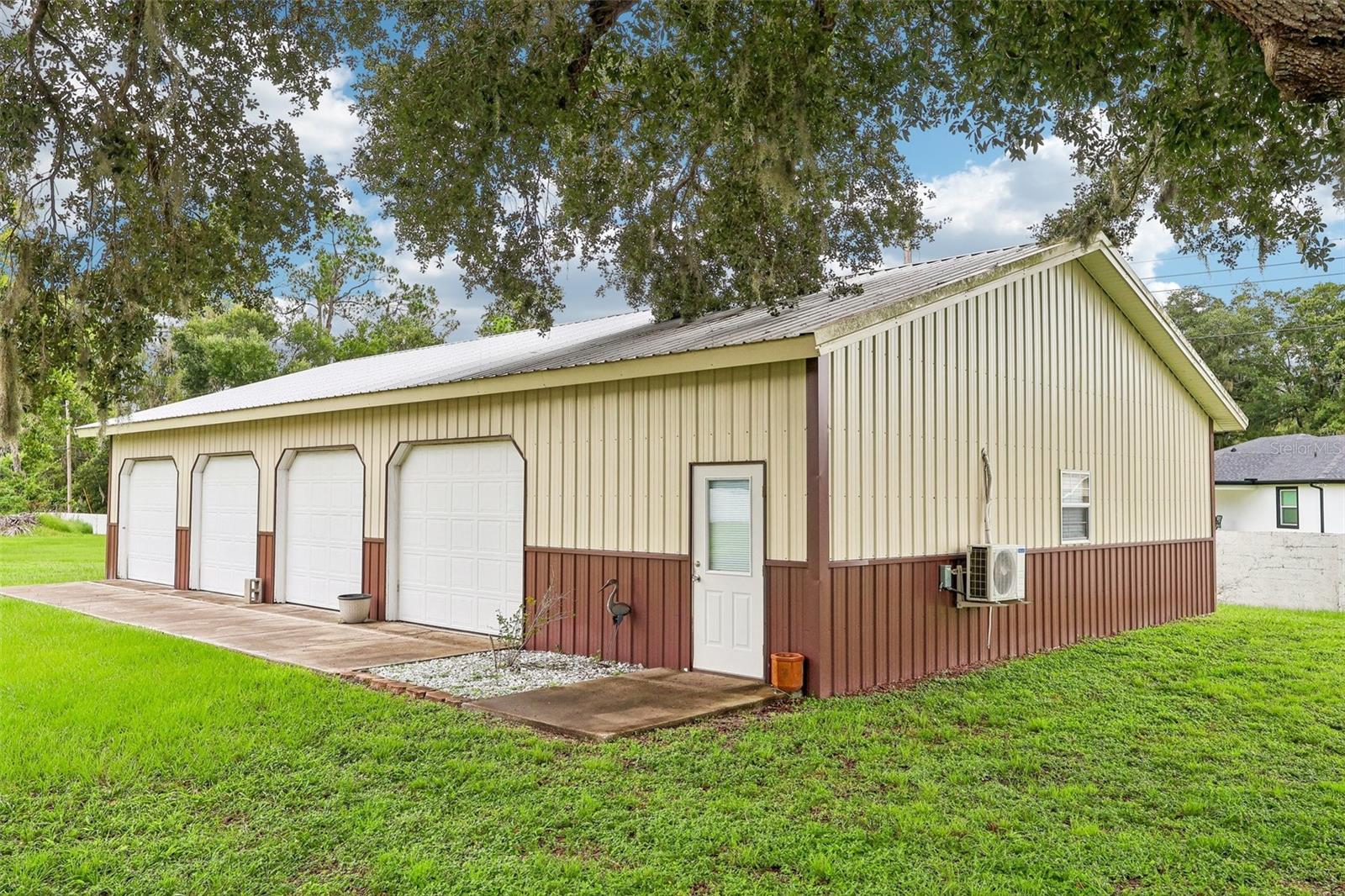 7026 PINEHAVEN DRIVE