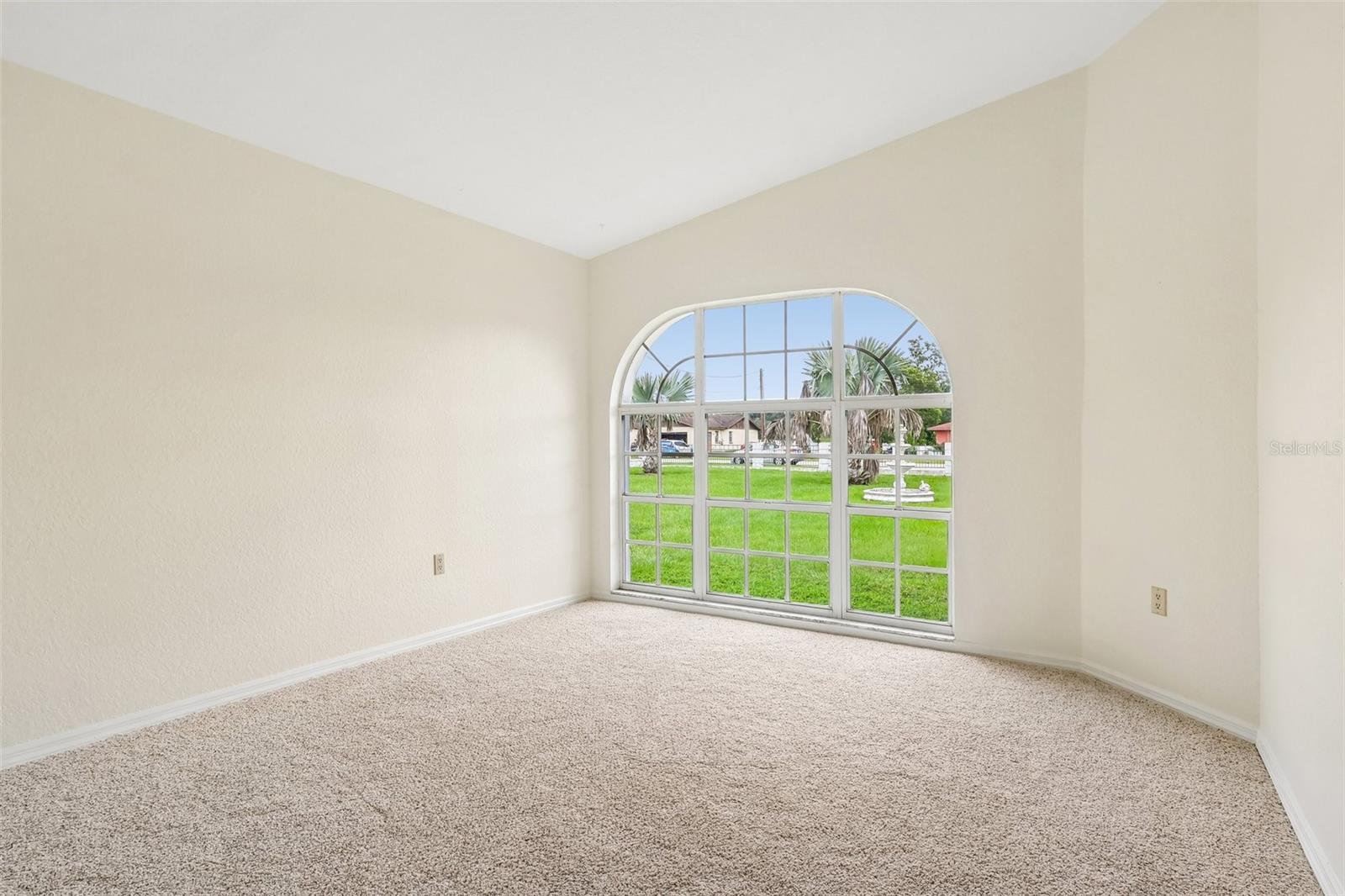 7026 PINEHAVEN DRIVE