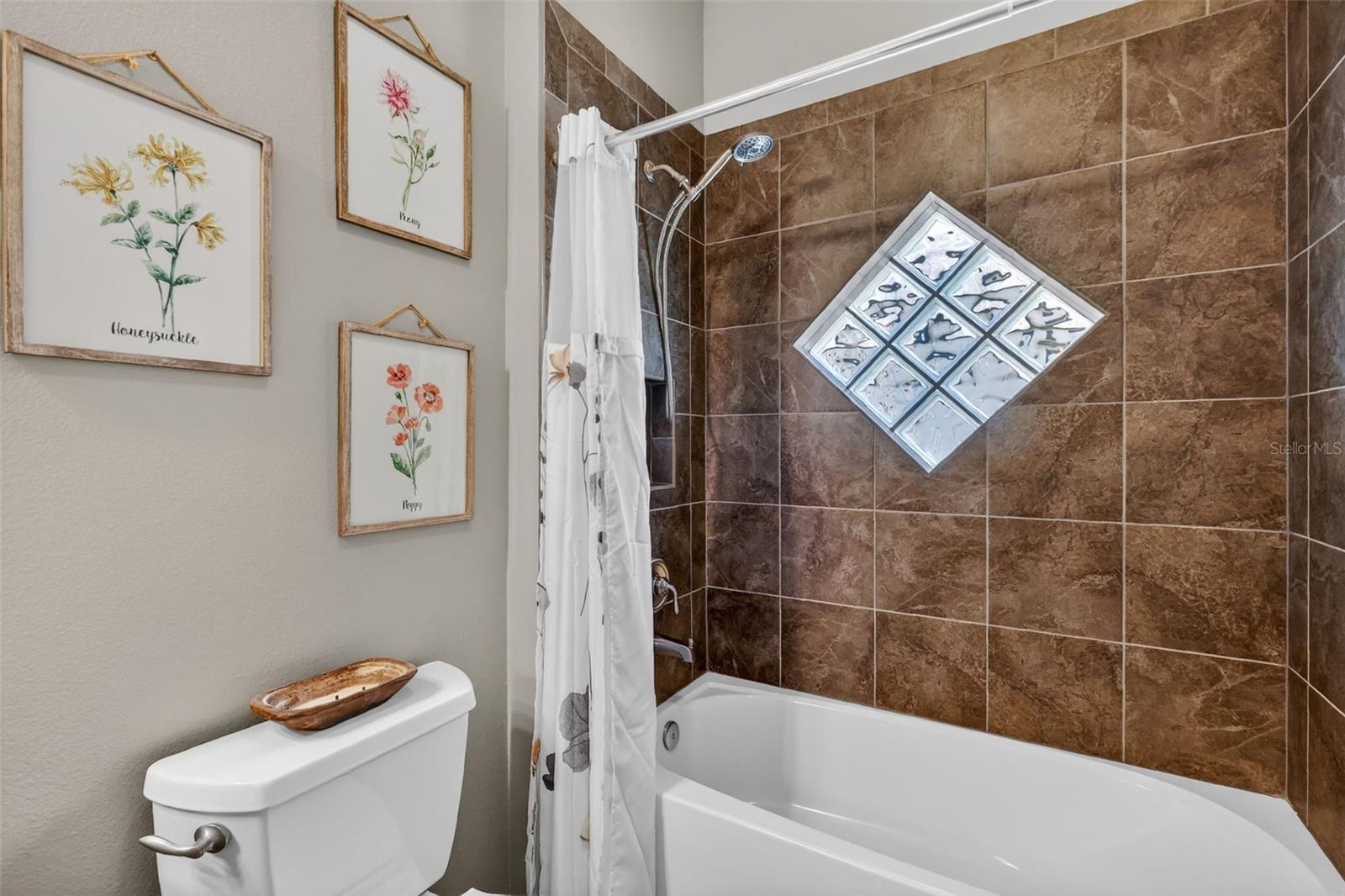 LAKES/MOUNT DORA PH 2 - Residential