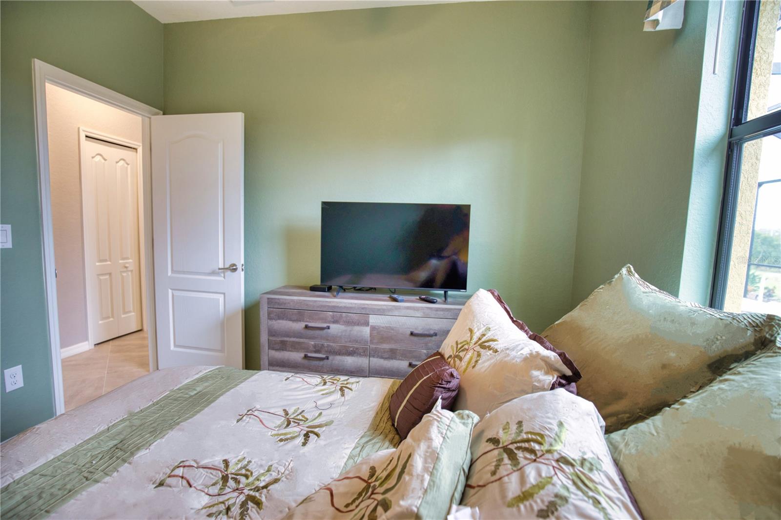 SARASOTA NATIONAL PH 6 & 7 - Residential Lease