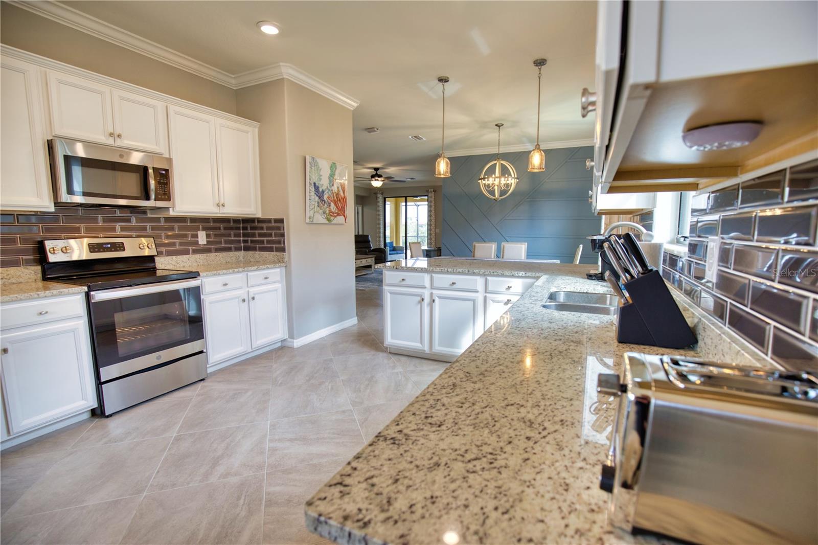 SARASOTA NATIONAL PH 6 & 7 - Residential Lease