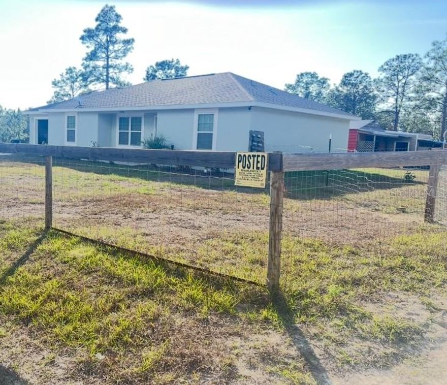 Better than new home! Almost an entire acre, plenty of room for all your toys, RV, boat, tractors, 4 wheelers, bring them all
No HOA! Chicken coop with chickens and all the fresh eggs you need!work shed with power, entire property is gated and cleared for your enjoyment! Bring all offers!
Seller is ready to sell!