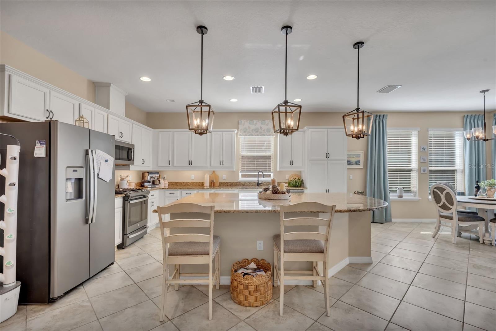 CASCADES OF GROVELAND/TRILOGY - Residential
