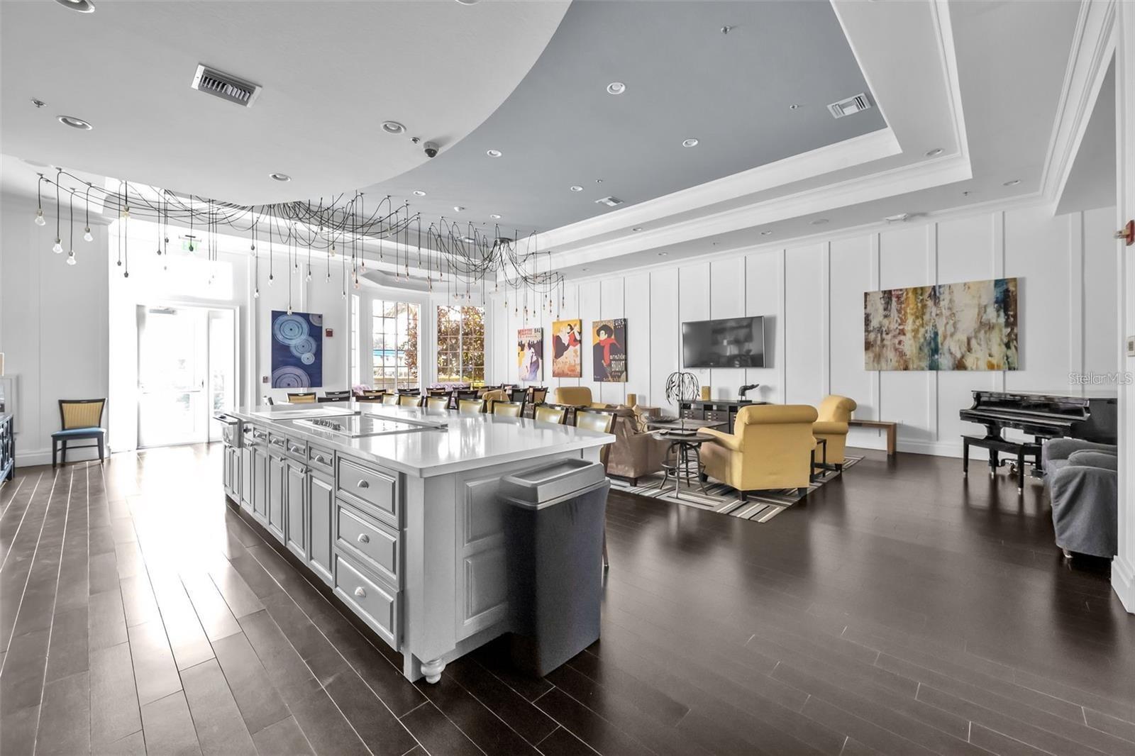 CASCADES OF GROVELAND/TRILOGY - Residential