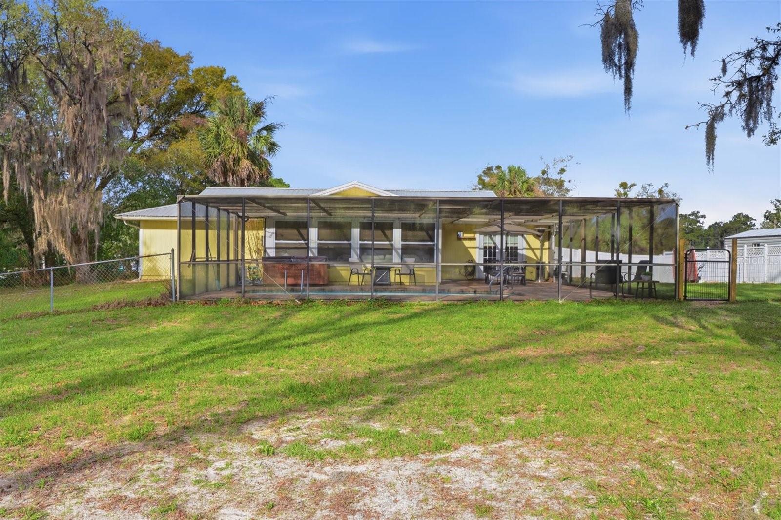 CRYSTAL PARADISE ESTATES UNIT 01 - Residential