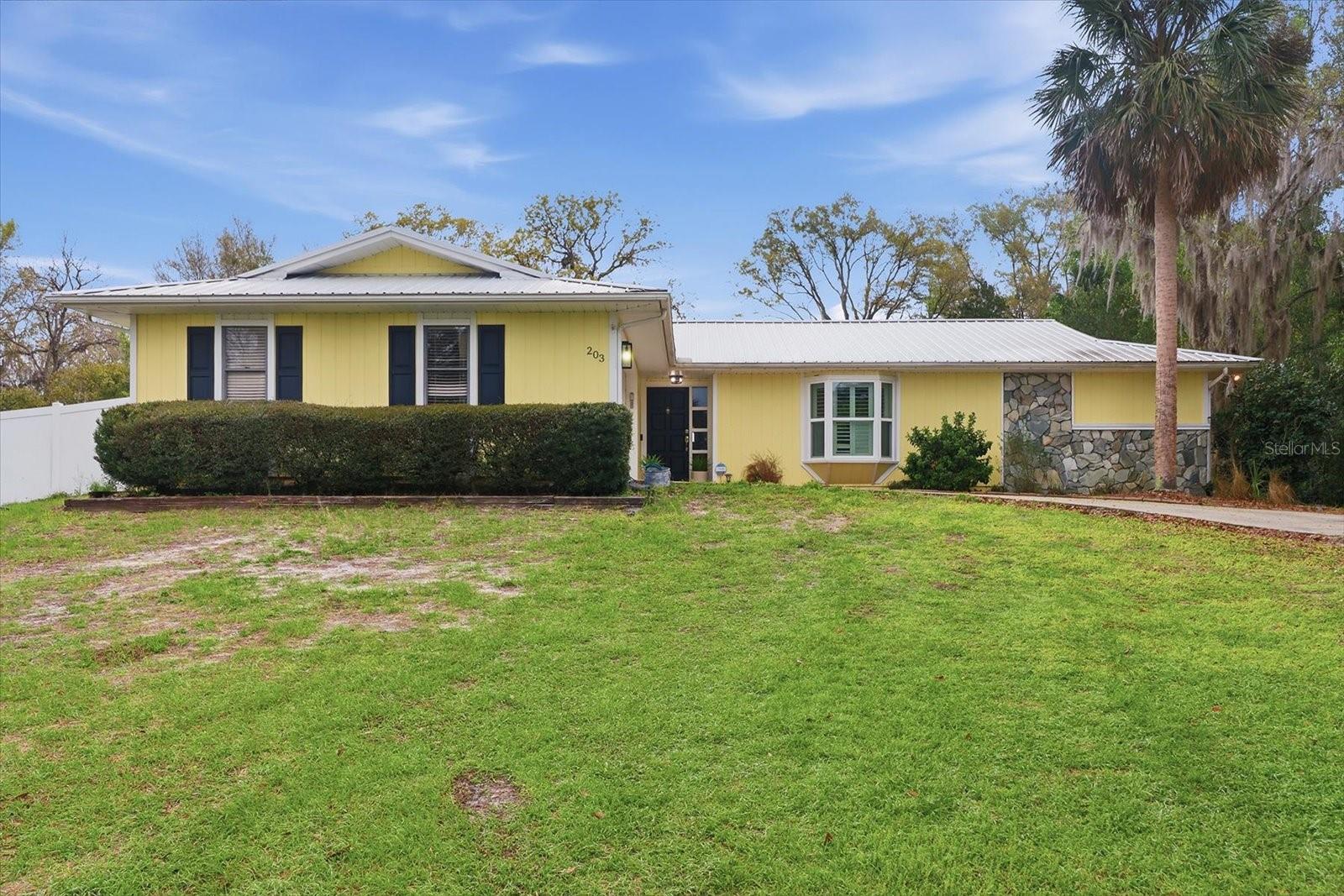 CRYSTAL PARADISE ESTATES UNIT 01 - Residential