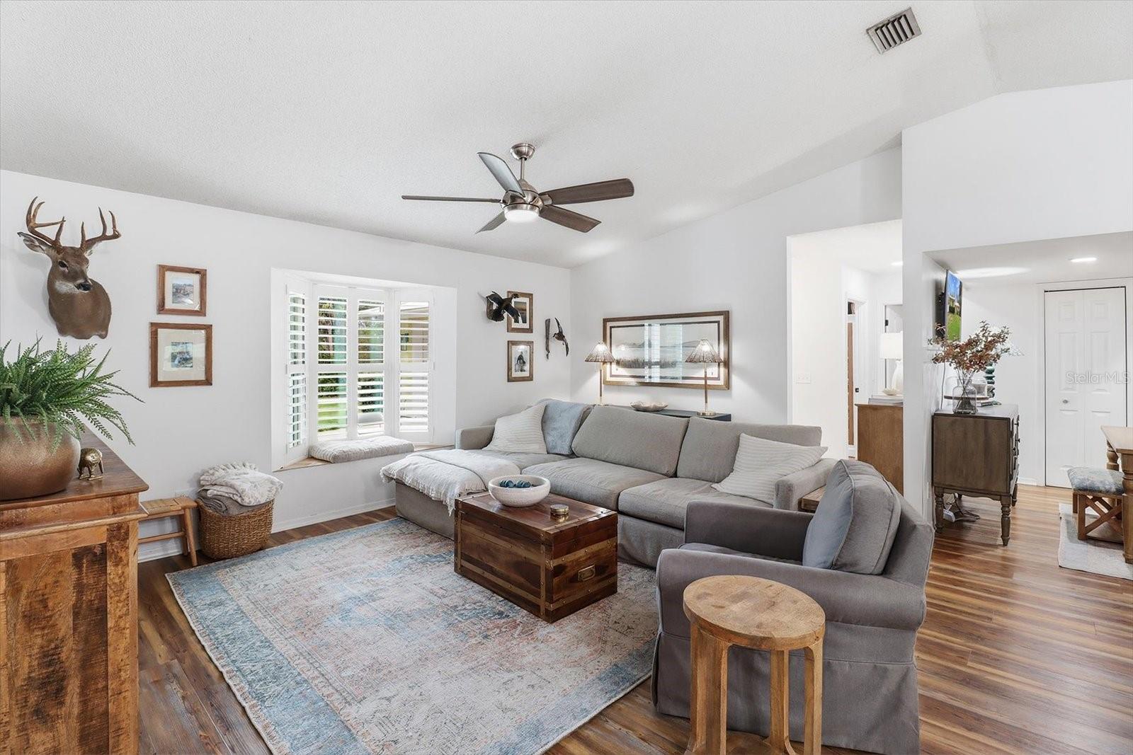 CRYSTAL PARADISE ESTATES UNIT 01 - Residential