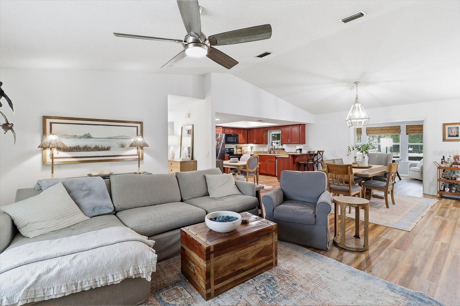 CRYSTAL PARADISE ESTATES UNIT 01 - Residential