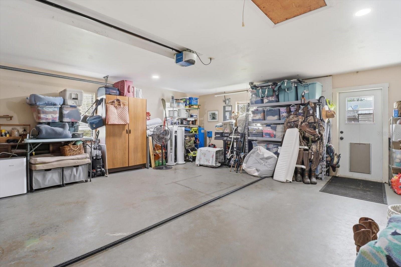 CRYSTAL PARADISE ESTATES UNIT 01 - Residential