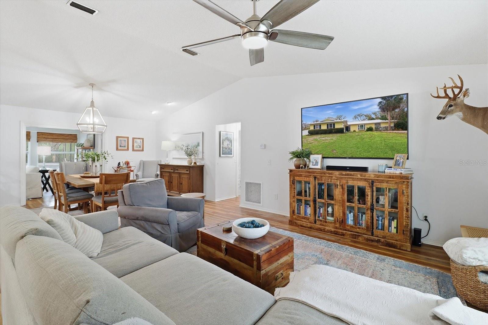 CRYSTAL PARADISE ESTATES UNIT 01 - Residential