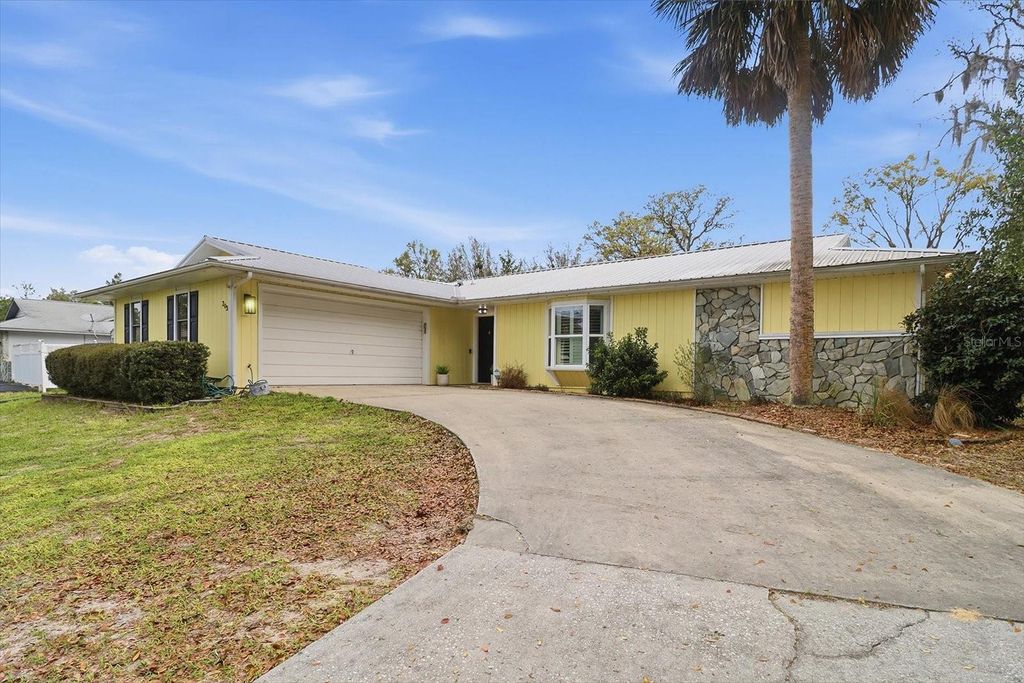 Photo of 203 N Mcgowan Avenue, Crystal River, FL 34429 (MLS # TB8488978)