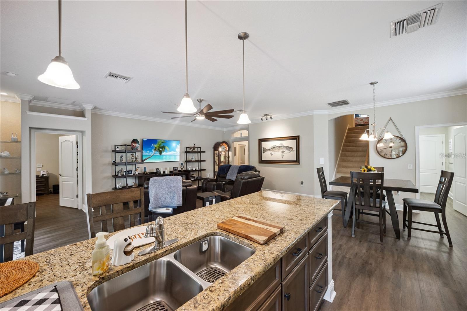 VISTA VILLAS - Residential