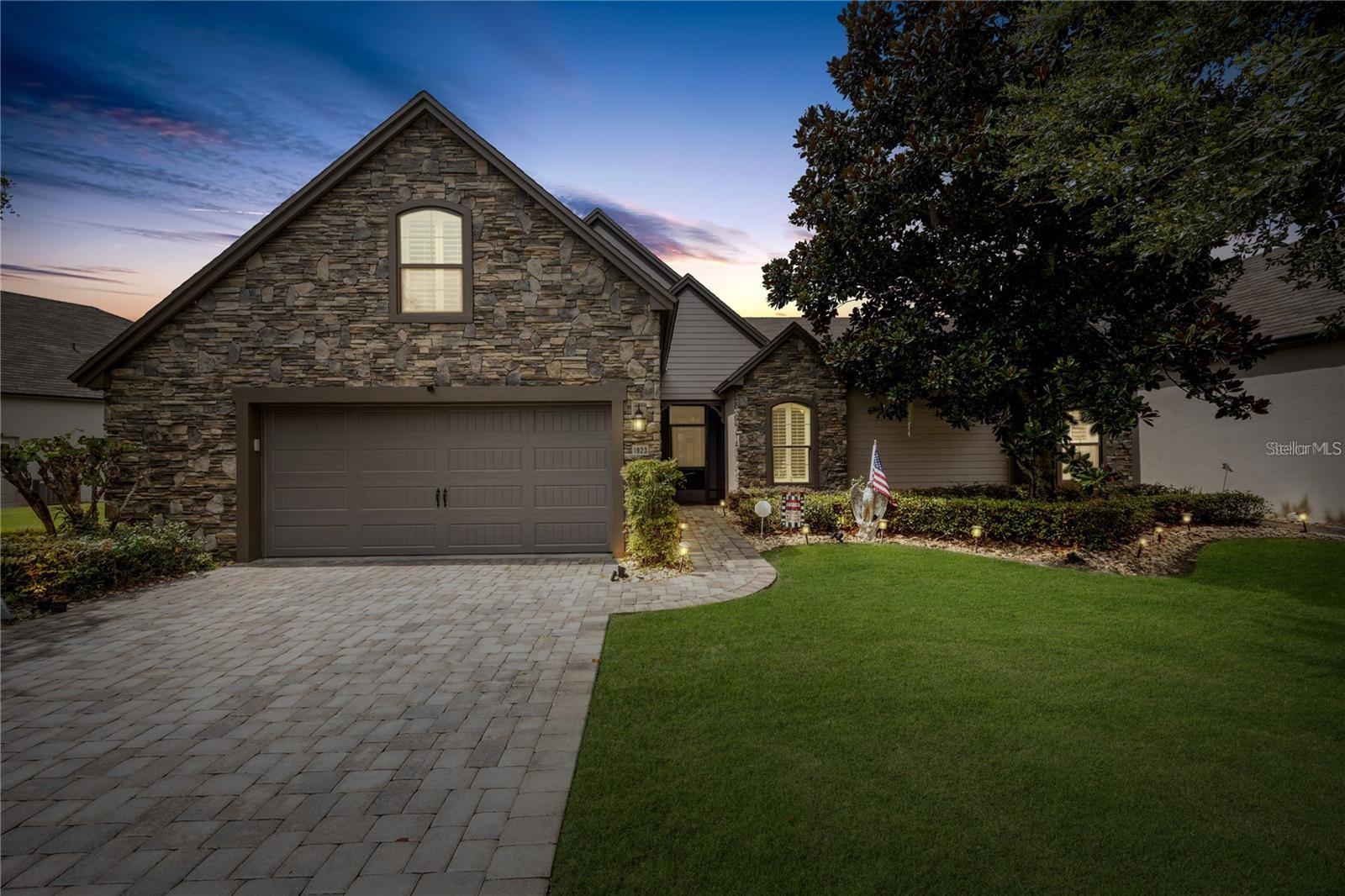 VISTA VILLAS - Residential