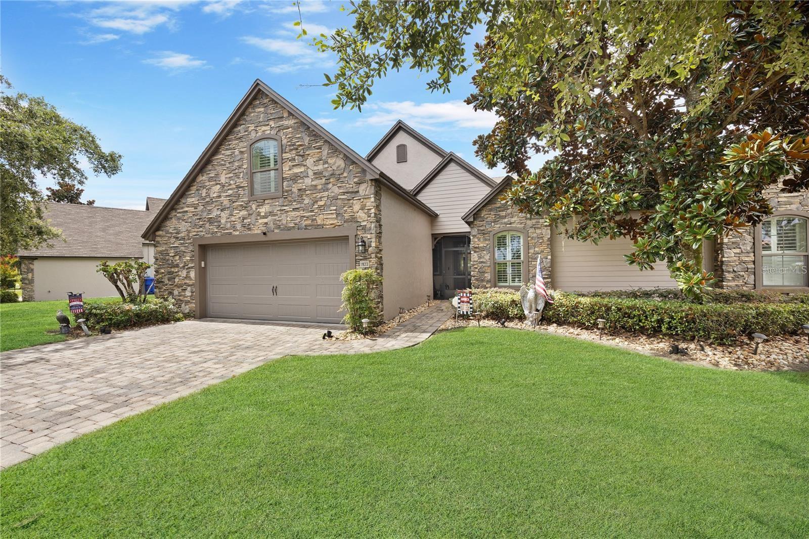 VISTA VILLAS - Residential