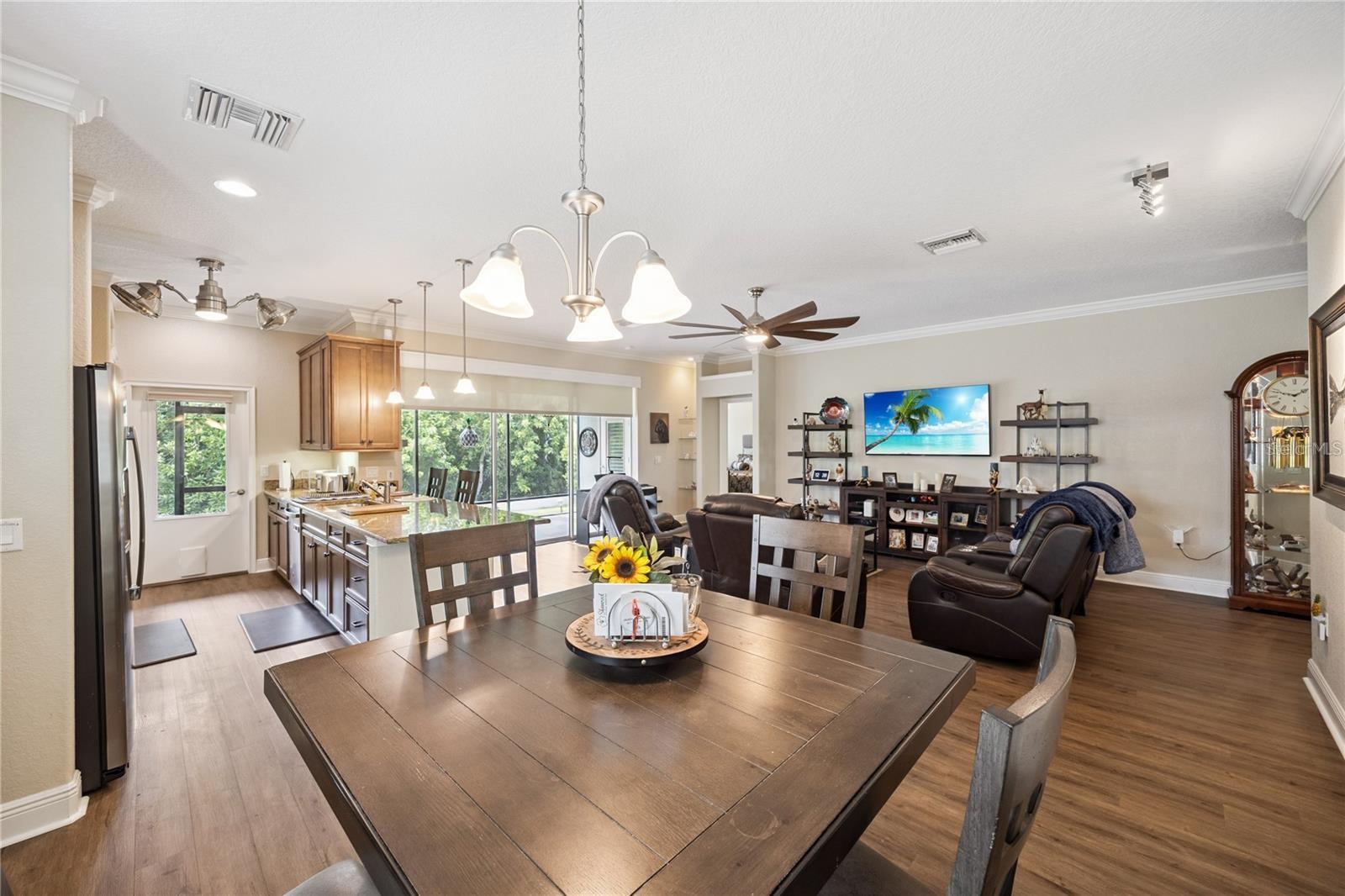 VISTA VILLAS - Residential