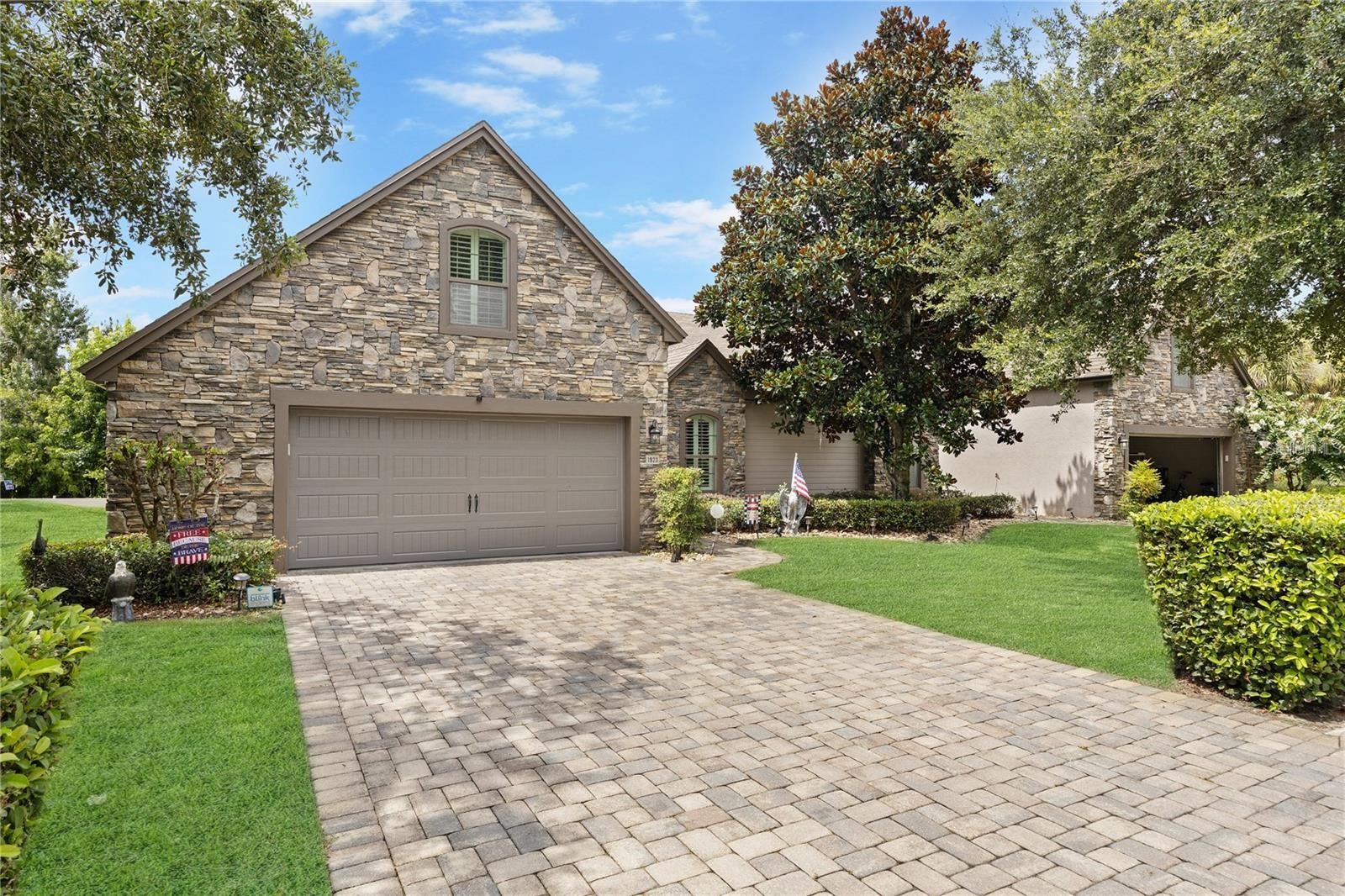 VISTA VILLAS - Residential