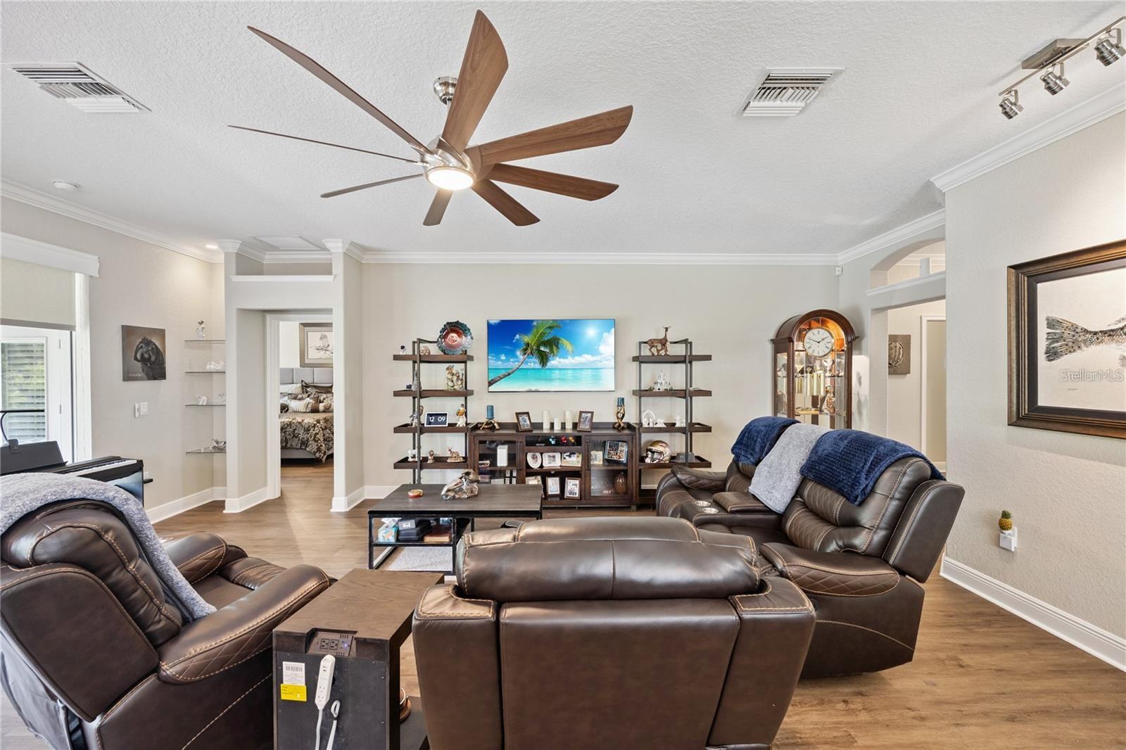 VISTA VILLAS - Residential