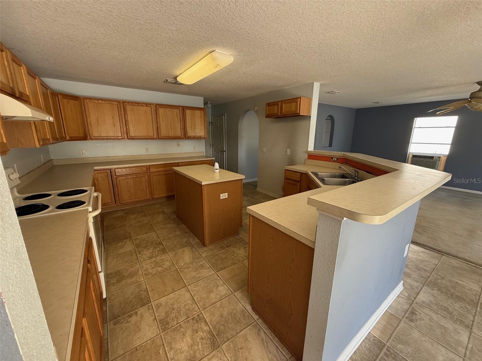 VENETIAN AT BAY PARK - Residential