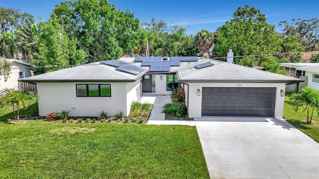 Photo of 1767 Delaware Avenue NE, St Petersburg, FL 33703 (MLS # TB8405520)