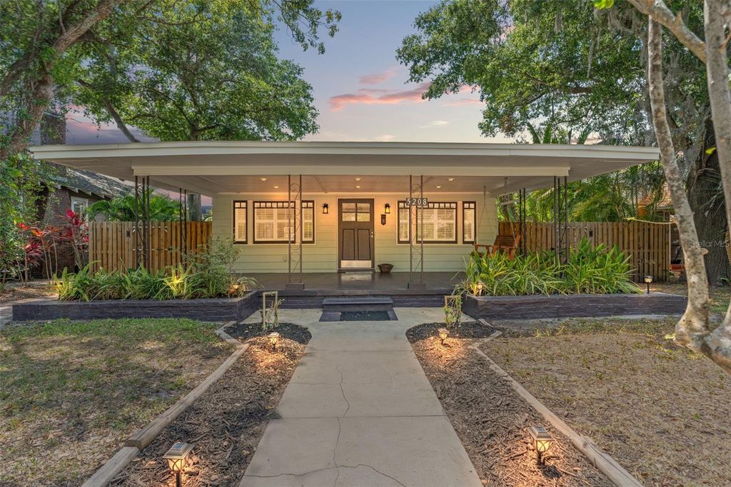 Photo of 5208 N Suwanee Avenue, Tampa, FL 33603 (MLS # T3532196)