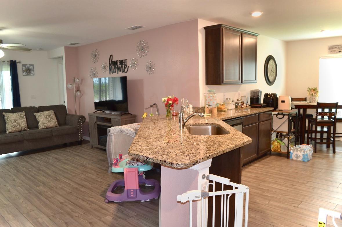 RIDGE/SWAN LAKE - Residential