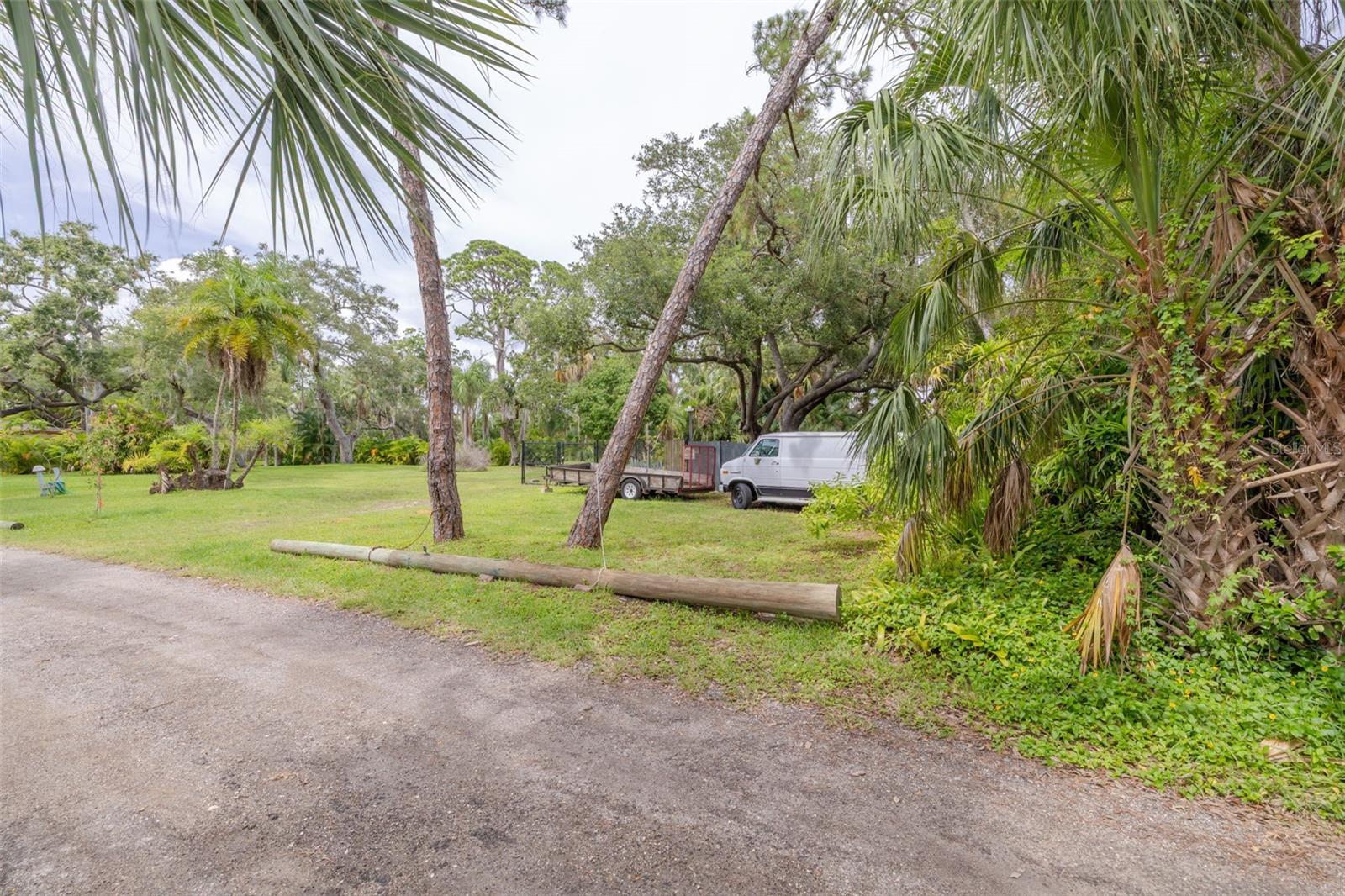 BAYOU BONITA PARK - Land