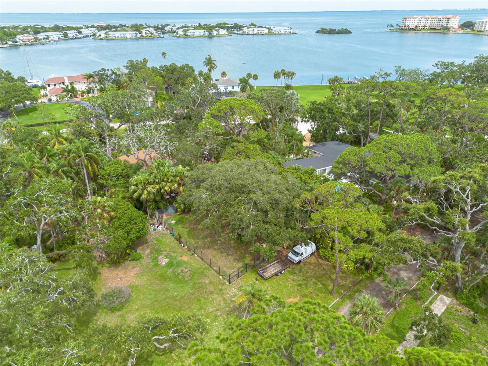 BAYOU BONITA PARK - Land
