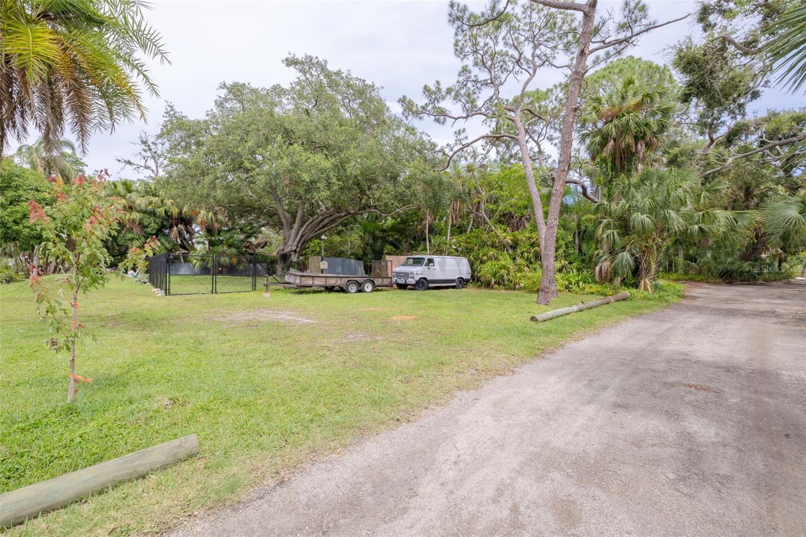 BAYOU BONITA PARK - Land