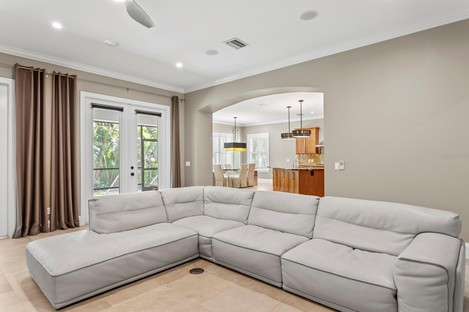 DAVIS ISLANDS REP OF PT O - Residential